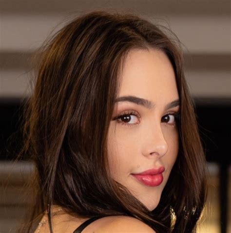 ketlin groisman ‍☠️ (@ketlingro) .